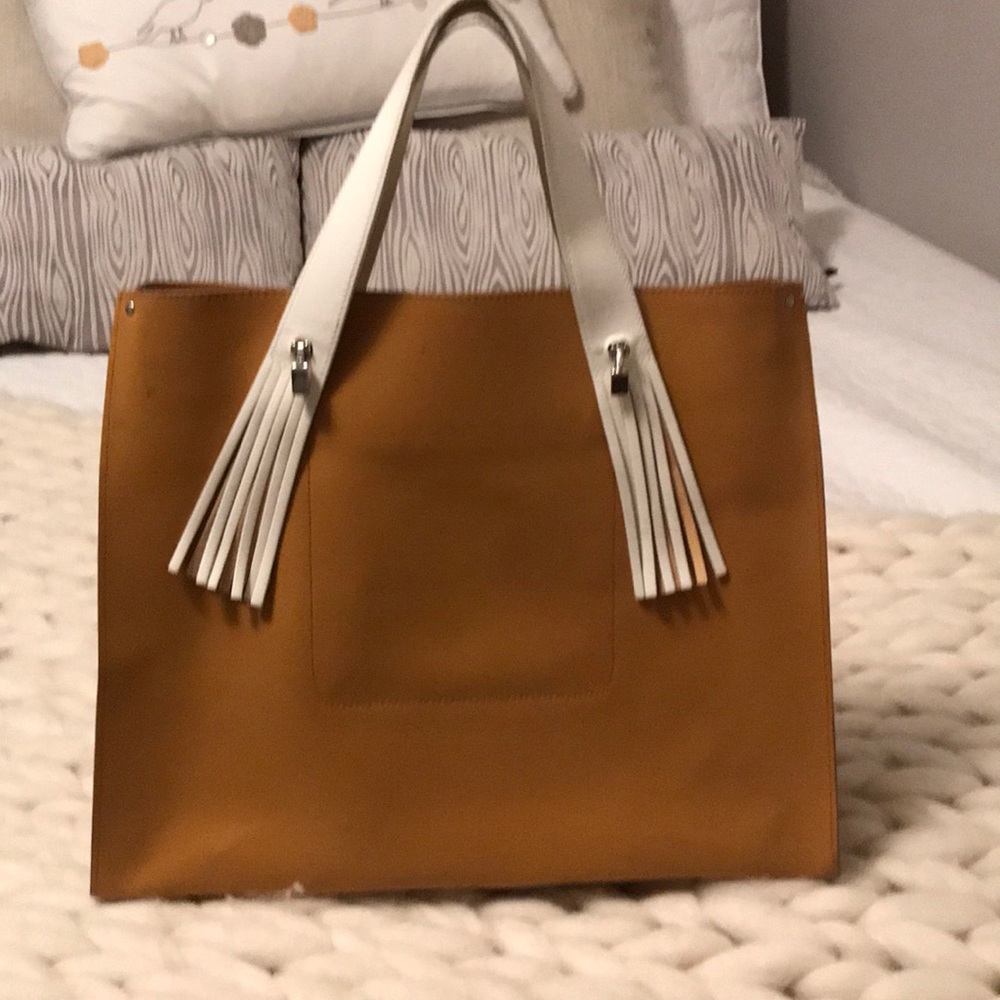 Lamarthe purse in soft tan and white handles